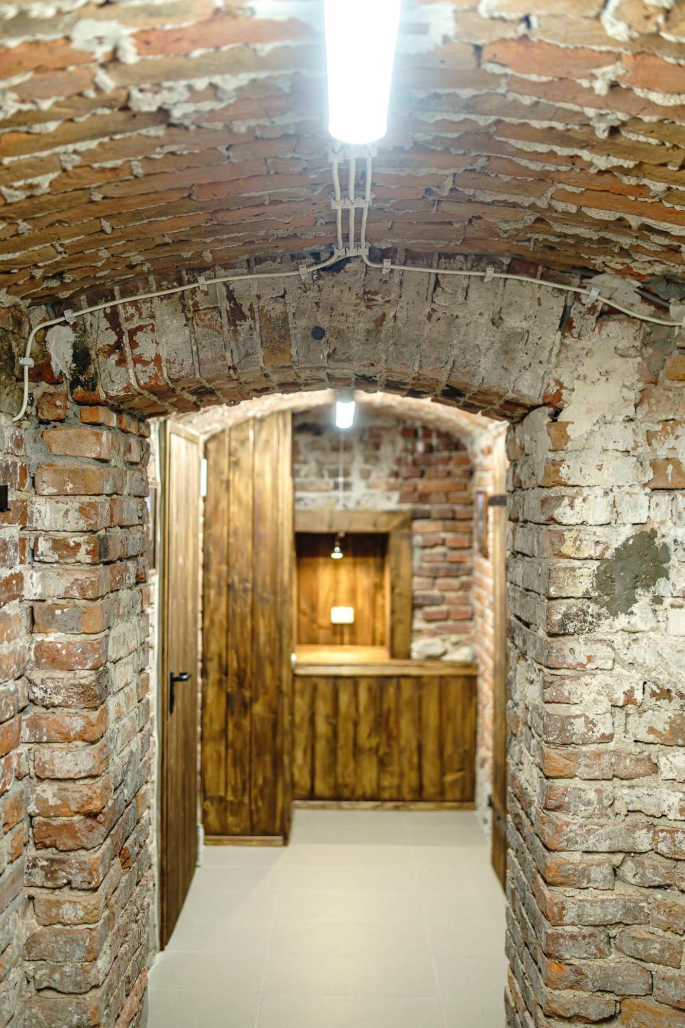 Old Town Ac Apartments Main Raiway Station كراكوفيا المظهر الخارجي الصورة