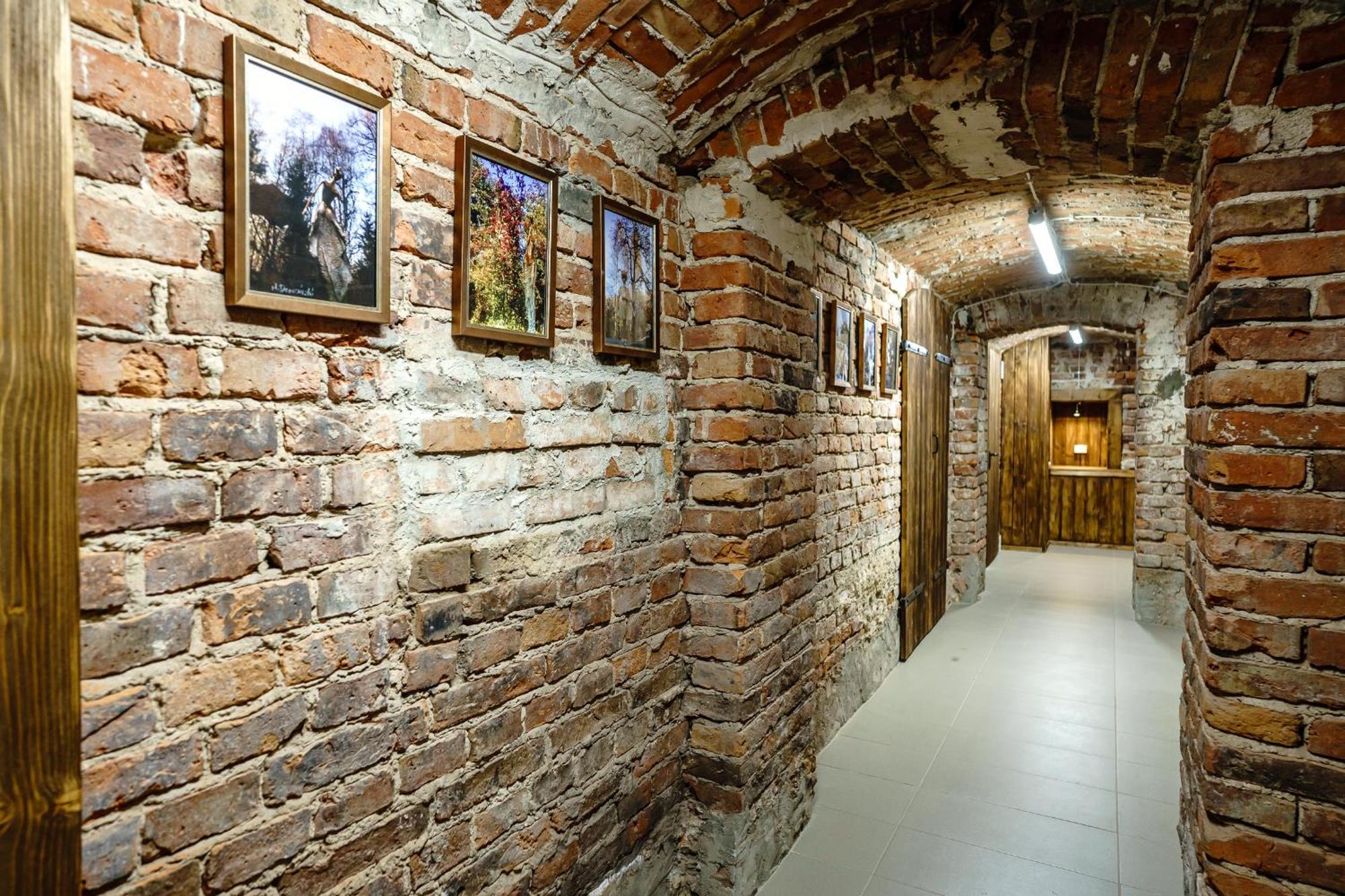 Old Town Ac Apartments Main Raiway Station كراكوفيا المظهر الخارجي الصورة