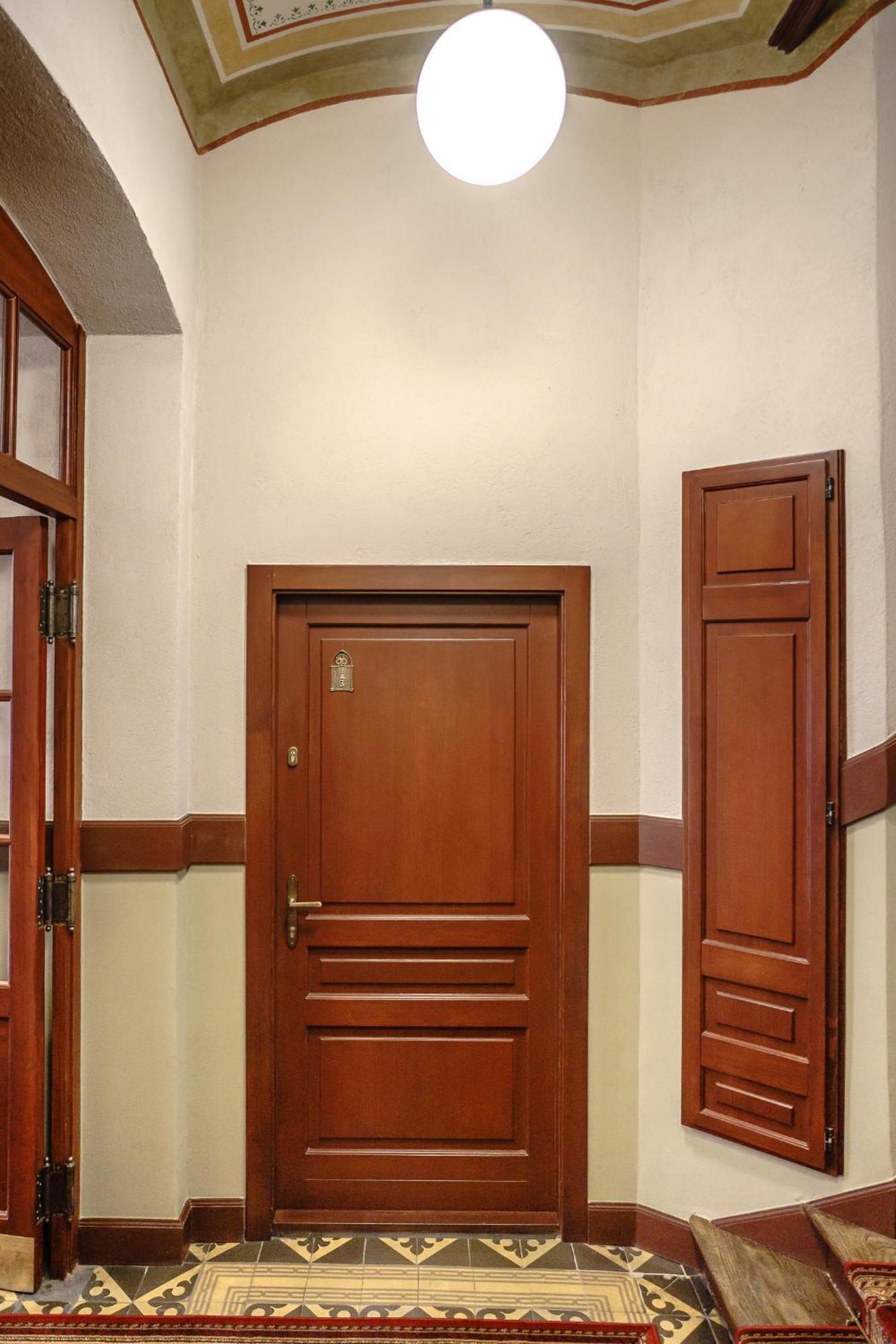 Old Town Ac Apartments Main Raiway Station كراكوفيا المظهر الخارجي الصورة