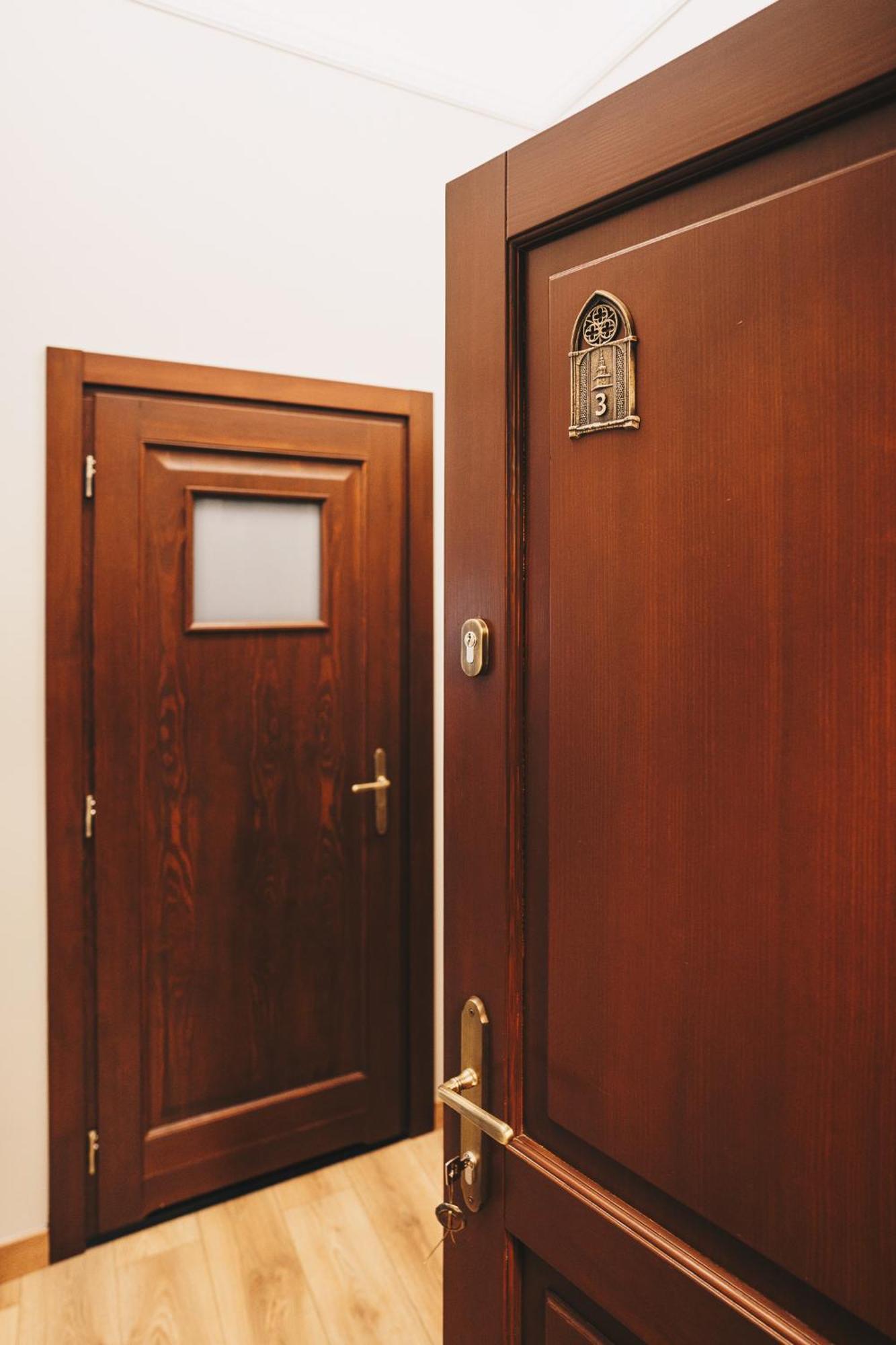 Old Town Ac Apartments Main Raiway Station كراكوفيا المظهر الخارجي الصورة